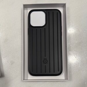 RIMOWA Black Grooved iPhone 13 Pro Max Case